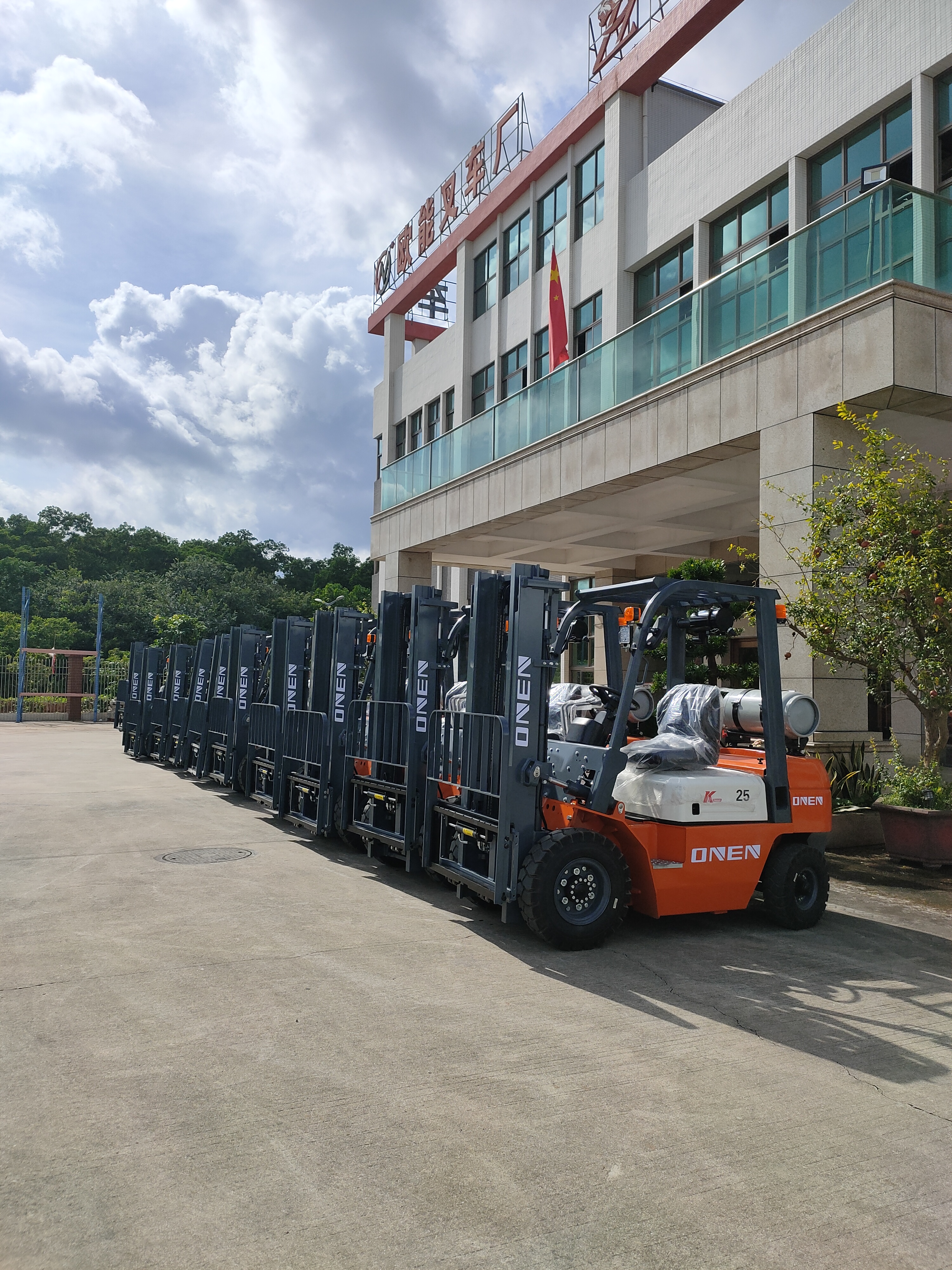 歐能LPG雙燃料叉車-1