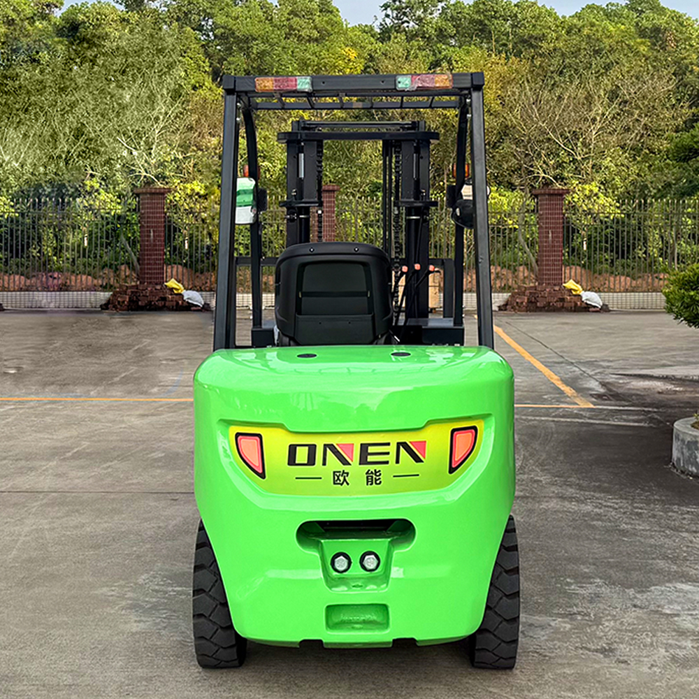 欧能3.5吨锂电叉车5.5米门架 80V/205Ah锂电池 长续航快充电