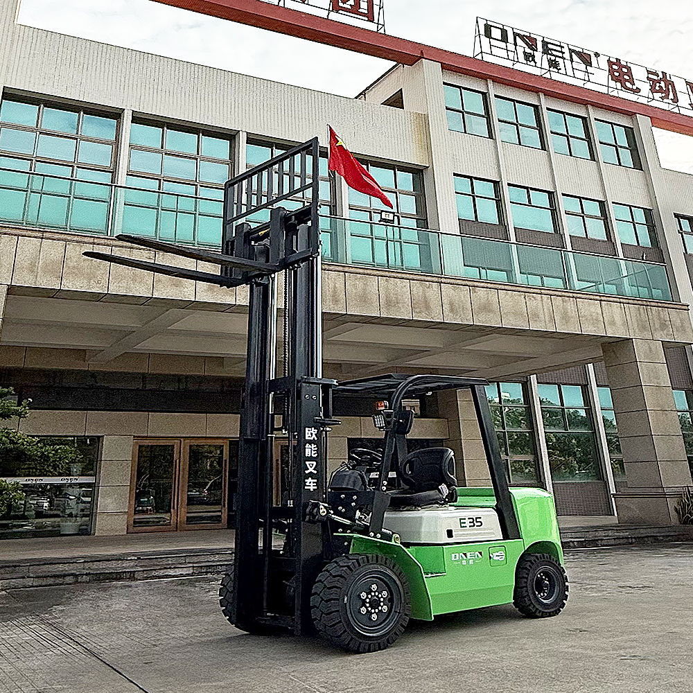 欧能3.5吨锂电叉车3米门架 80V/205Ah锂电池 长续航快充电
