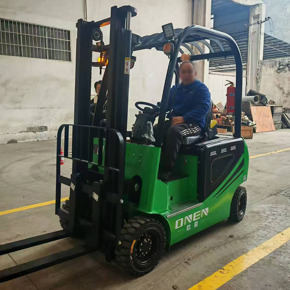 1.5吨锂电池电动叉车