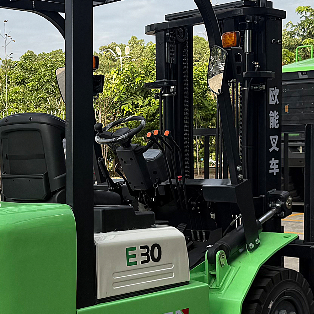 欧能3吨油改电叉车3.5米门架 80V/205Ah锂电池 免维护